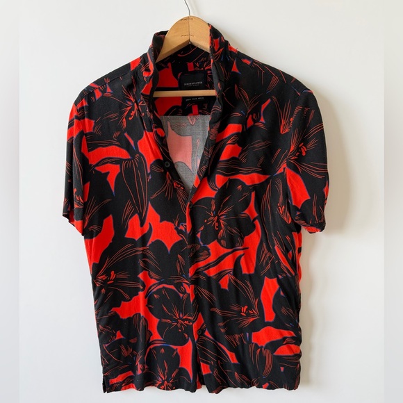 Denim & Flower Red and Black Floral Casual Button Down Shirt - Picture 2 of 7